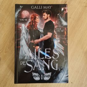 [Cabossé] Ailes de Sang - Tome 1 La Dernière Elite - Couverture discrète & normale