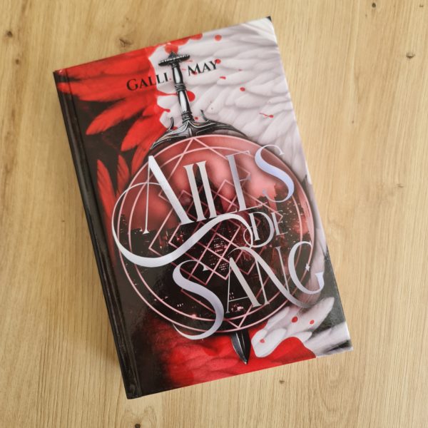 [Cabossé] Ailes de Sang - Tome 1 La Dernière Elite - Couverture discrète & normale – Image 3